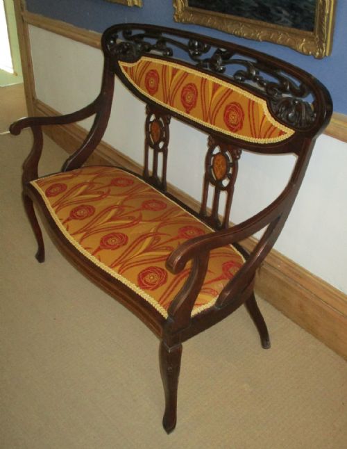 FINE ART NOUVEAU MAHOGANY SETTEE - ADDITIONAL PHOTO 1