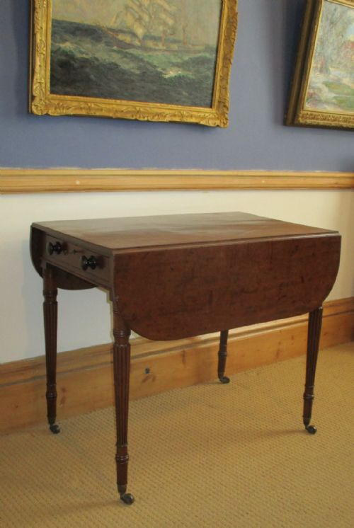 small georgian mahogany pembroke table - CATEGORY: ANTIQUE TABLES - DATED GEORGIAN