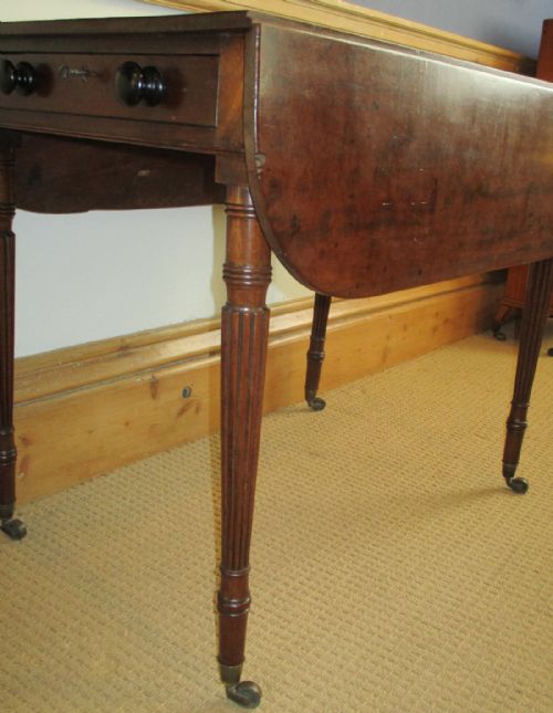 SMALL GEORGIAN MAHOGANY PEMBROKE TABLE - ADDITIONAL PHOTO 5