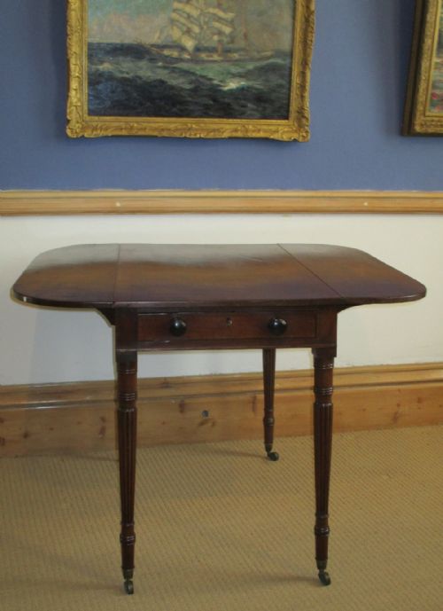 SMALL GEORGIAN MAHOGANY PEMBROKE TABLE - ADDITIONAL PHOTO 6
