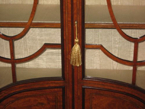 FINE EDWARDIAN SATINWOOD DISPLAY CABINET - ADDITIONAL PHOTO 3