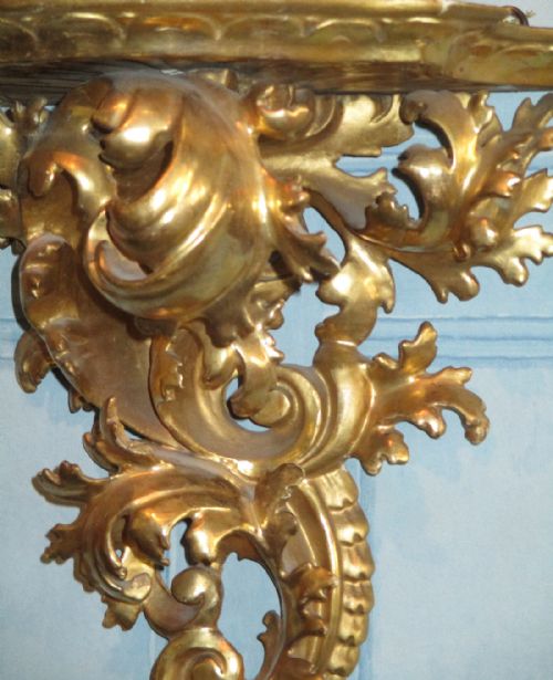 ITALIAN CARVED GILTWOOD WALL BRACKET - ADDITIONAL PHOTO 2