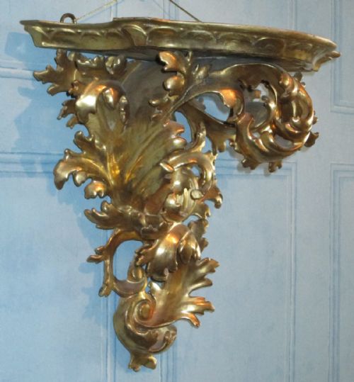 ITALIAN CARVED GILTWOOD WALL BRACKET - ADDITIONAL PHOTO 3