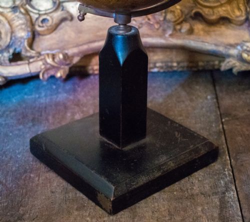 EARLY TWENTIETH CENTURY DESK GLOBE - ADDITIONAL PHOTO 4