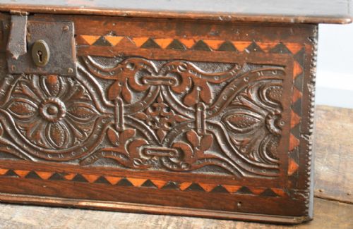 SEVENTEENTH CENTURY OAK BIBLE BOX - ADDITIONAL PHOTO 2