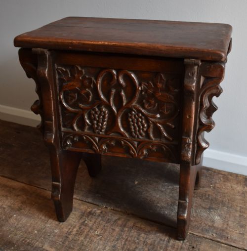 ELIZABETHAN STYLE OAK BOX STOOL - ADDITIONAL PHOTO 7