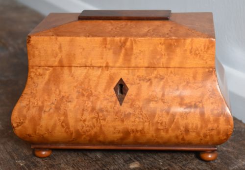 FINE AND UNUSUAL SATINWOOD TEA CADDY - ADDITIONAL PHOTO 9