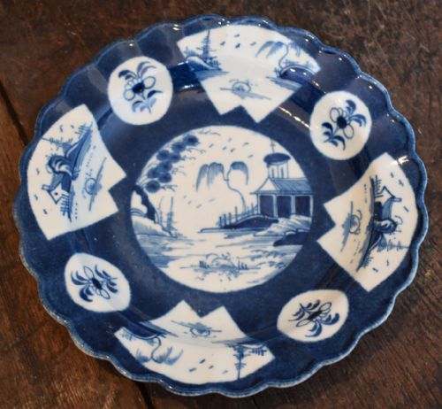 PAIR OF EARLY ENGLISH PORCELAIN PLATES - ADDITIONAL PHOTO 2
