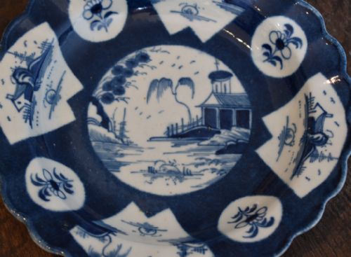 PAIR OF EARLY ENGLISH PORCELAIN PLATES - ADDITIONAL PHOTO 3