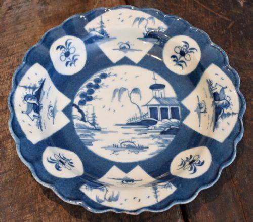 PAIR OF EARLY ENGLISH PORCELAIN PLATES - ADDITIONAL PHOTO 4