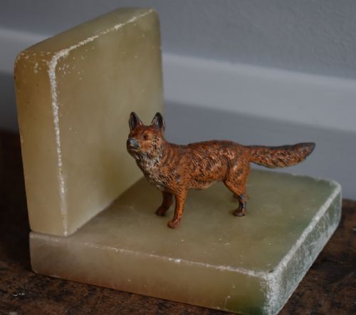 PAIR OF FOX AND HOUND DECO BOOKENDS - ADDITIONAL PHOTO 2