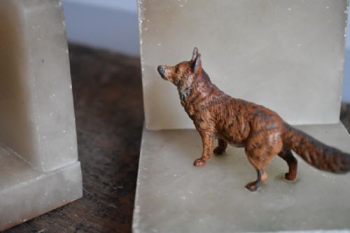 PAIR OF FOX AND HOUND DECO BOOKENDS - ADDITIONAL PHOTO 7