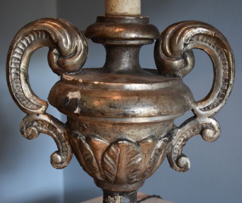 LARGE ITALIAN SILVERED CARVED WOOD TABLE LAMP - ADDITIONAL PHOTO 3