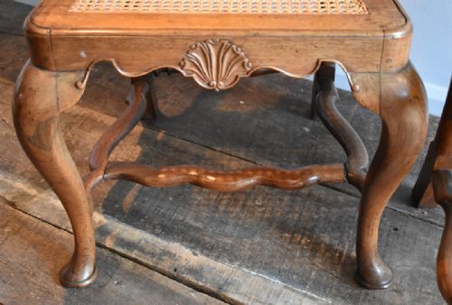 FINE PAIR OF NINETEENTH CENTURY ROSEWOOD CHAIRS - ADDITIONAL PHOTO 4