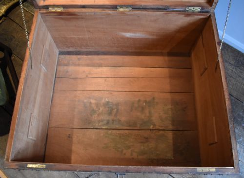 LARGE LOW TRAVELING TRUNK OR CHEST - ADDITIONAL PHOTO 4