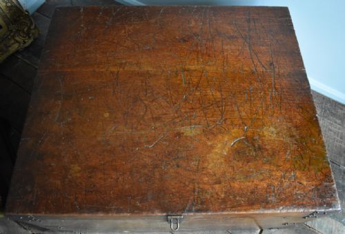 LARGE LOW TRAVELING TRUNK OR CHEST - ADDITIONAL PHOTO 6