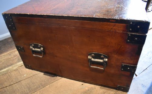 LARGE LOW TRAVELING TRUNK OR CHEST - ADDITIONAL PHOTO 9