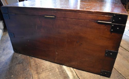 LARGE LOW TRAVELING TRUNK OR CHEST - ADDITIONAL PHOTO 10