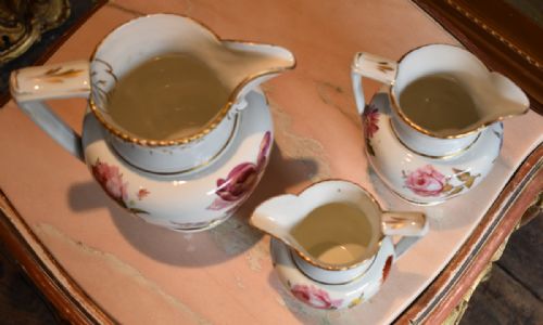 FINE SET OF REGENCY ENGLISH PORCELAIN JUGS - ADDITIONAL PHOTO 9