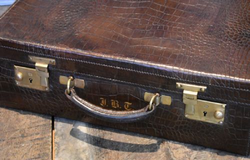 FINE FINNEGANS CROCODILE LEATHER SUITCASE - ADDITIONAL PHOTO 1