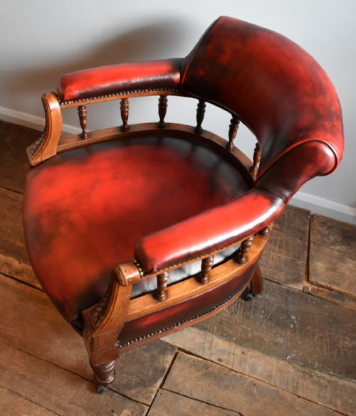 FINE VICTORIAN WALNUT AND LEATHER LIBRARY ARMCHAIR - ADDITIONAL PHOTO 4