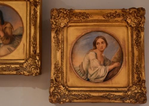 SUPERB SMALL PAIR OF WATERCOLOUR PORTRAITS - ADDITIONAL PHOTO 3