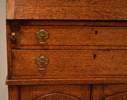 UNUSUAL UPRIGHT OAK BUREAU - ADDITIONAL PHOTO 2