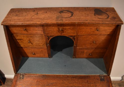 UNUSUAL UPRIGHT OAK BUREAU - ADDITIONAL PHOTO 7