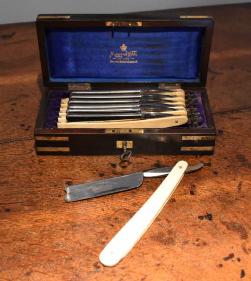 SUPERB BOXED DAYS OF THE WEEK RAZOR SET - ADDITIONAL PHOTO 4