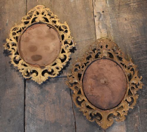 SMALL PAIR OF ITALIAN GILTWOOD MIRRORS - ADDITIONAL PHOTO 9
