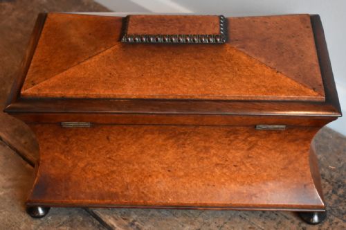 SUPERB REGENCY AMBOYNA TEA CADDY - ADDITIONAL PHOTO 2