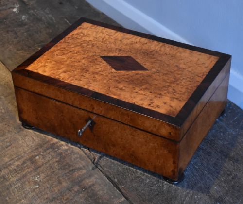 REGENCY BIRD'S EYE MAPLE SEWING OR WORK BOX - ADDITIONAL PHOTO 2