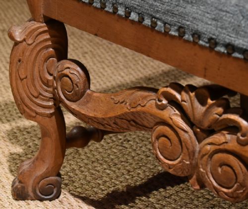 PAIR OF NINETEENTH CENTURY OAK ARMCHAIRS - ADDITIONAL PHOTO 3