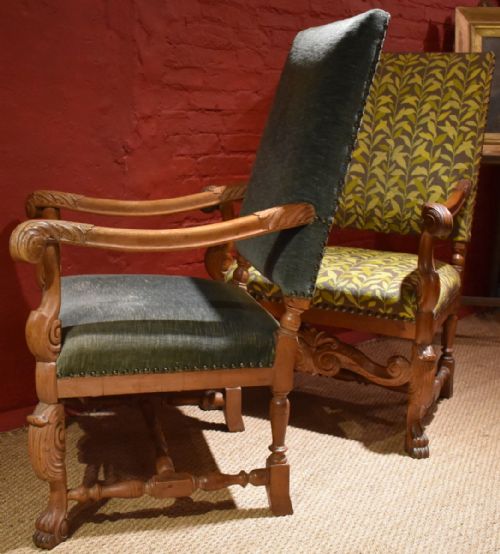 PAIR OF NINETEENTH CENTURY OAK ARMCHAIRS - ADDITIONAL PHOTO 8