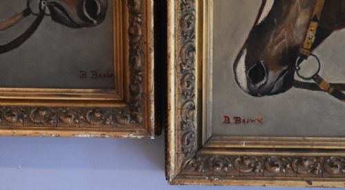 PAIR OF NAIVE FOLK ART OIL PAINTINGS OF HORSES - ADDITIONAL PHOTO 5