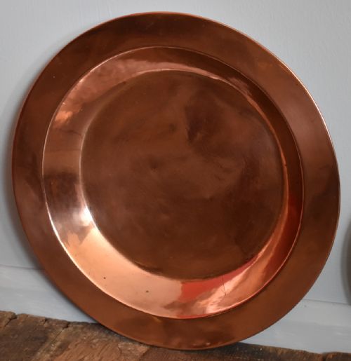 TWO GEORGIAN COPPER DISHES - ADDITIONAL PHOTO 1