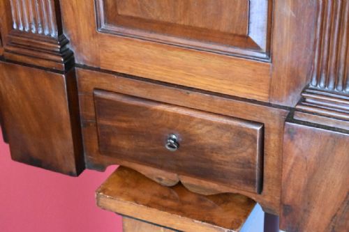 UNUSUAL GEORGIAN CORNER CUPBOARD - ADDITIONAL PHOTO 3