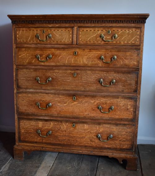 fine georgian oak chest of drawers - CATEGORY: ANTIQUE CHEST OF DRAWERS - DATED GEORGIAN
