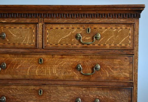 FINE GEORGIAN OAK CHEST OF DRAWERS - ADDITIONAL PHOTO 1