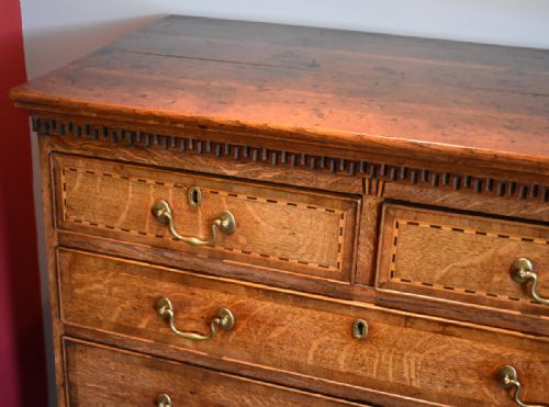 FINE GEORGIAN OAK CHEST OF DRAWERS - ADDITIONAL PHOTO 10