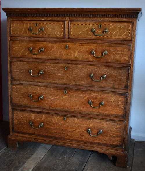 FINE GEORGIAN OAK CHEST OF DRAWERS - ADDITIONAL PHOTO 13