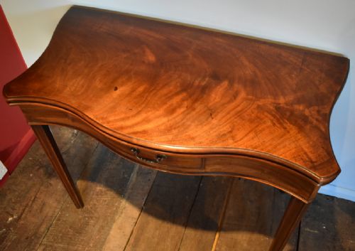 CHIPPENDALE SERPENTINE MAHOGANY CARD TABLE - ADDITIONAL PHOTO 2