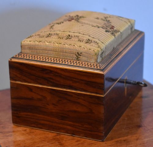 SUPERB TINY REGENCY ROSEWOOD SEWING BOX - ADDITIONAL PHOTO 5
