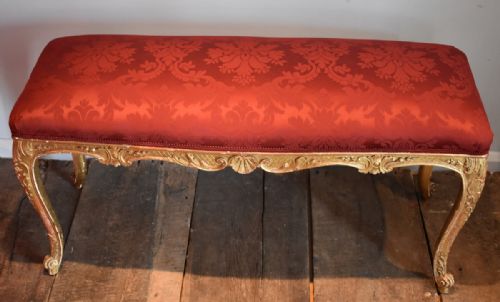 FINE CARVED GILTWOOD WINDOW SEAT - ADDITIONAL PHOTO 4