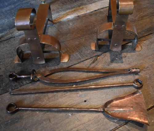 FINE SET OF ARTS AND CRAFTS COPPER FIRE IRONS - ADDITIONAL PHOTO 3