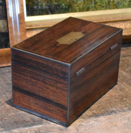FINE GEORGIAN BRASS INLAID ROSEWOOD TEA CADDY - ADDITIONAL PHOTO 3