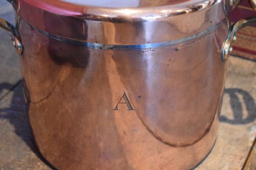FINE QUALITY VICTORIAN COPPER LIDDED COOKING POT - ADDITIONAL PHOTO 3