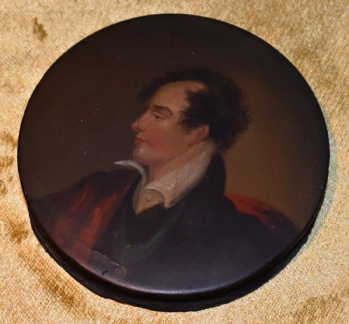 RARE LORD BYRON SNUFF BOX - ADDITIONAL PHOTO 1