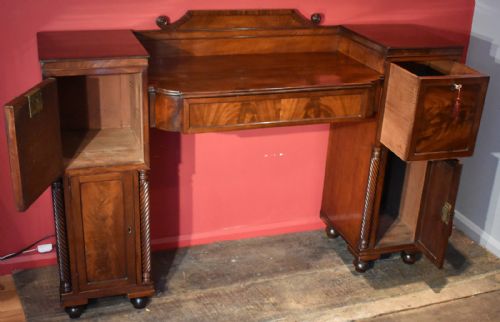 FINE SMALL REGENCY MAHOGANY PEDESTAL SIDEBOARD - ADDITIONAL PHOTO 6
