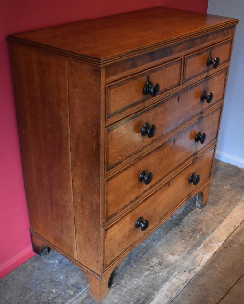 EARLY NINETEENTH CENTURY OAK CHEST OF DRAWERS - ADDITIONAL PHOTO 6